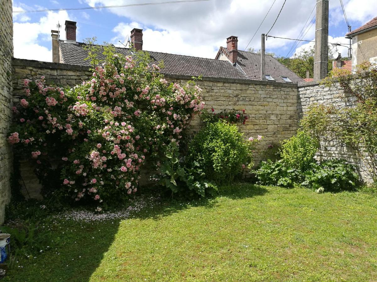 Chez Zaza Bed & Breakfast Stigny Exterior foto